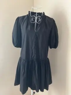 【ZARA 黒半袖ミニワンピース】