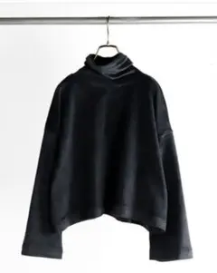 mizuiro ind ブラッシュドハイネックショートプルオーバー　ブラック