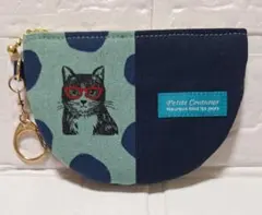 猫好きさんの半月ポーチ　エチノ生地