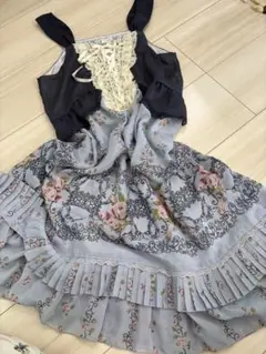 美品❣️axes femme ネイビー系ワンピース　花柄フリルレース