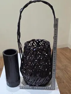 竹籠 花入 茶道具 漆塗り 編み込み 竹細工 中筒付き 花器 持ち手付