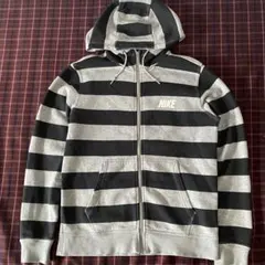 Nike ストライプ パーカー