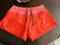 ナイキ　レディースランニングショートパンツS