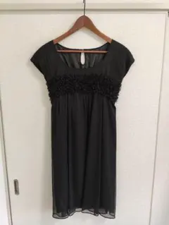 ブラックドット柄半袖ワンピース クリアインプレッション 結婚式　二次会