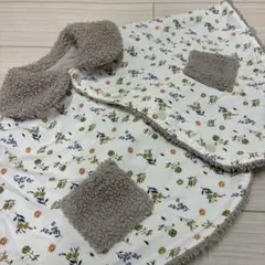 ブランシェス花柄ポンチョ　リバーシブル