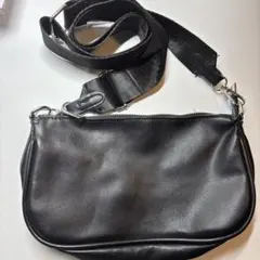フェイクレザー ショルダーバッグ ブラック