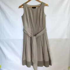 《新品未使用》UNTITLED 膝丈ワンピース