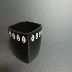 リーフ柄 スクエア マグカップ ブラック