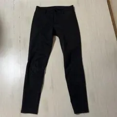 ユニクロ　グレーのスキニーパンツ　ウエスト61