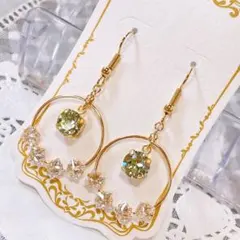 1867.スワロ入り♡ しずく型レジンピアス♡ - メルカリ