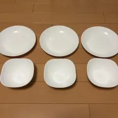 ヤマザキ春のパン祭りのスクエア型ボウル3つと21cm平皿3枚の合計6つ