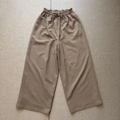 ベージュ ワイドパンツ ゴム・紐付き