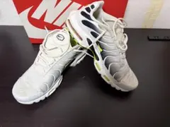 Item thumbnail for item 30ad0064-8a9d-434e-add4-607d280b3a9f