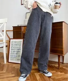 moment+ ダークグレー ストレートデニムパンツ