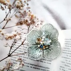 010 アイスブルー ヘアゴム　ポニーフック　ヘアアクセサリー　ブローチ