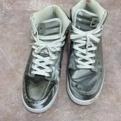 CLOT × Nike Dunk High "Silver/Flux"のサムネイル