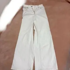 GU ホワイト ワイドレッグデニム