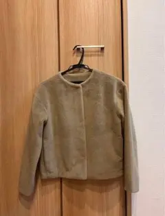 ベージュ ジャケット