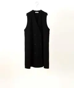 2025今季購入商品 マドリガル　ステンカラー ファーマシージレ　ブラック