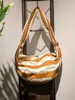 Item thumbnail for item 14129536-2cc3-4008-b0ce-20f12aec945f