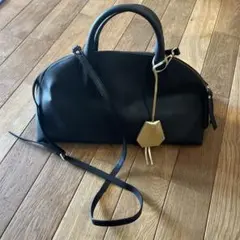 ハーフムーン ハンドバッグ