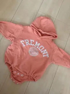 ブリーズ　breeze フード付きロンパース 80