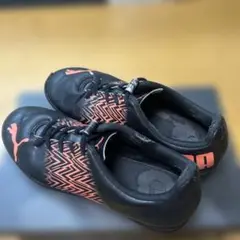 Puma サッカーシューズ 黒/オレンジ　22.5