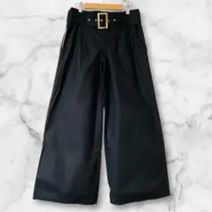 新品 ワイドパンツ 黒 カットオフ フリンジ 金バックル【マルキスデブラン】