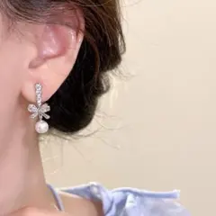 人気！パールリボンピアス　フォーマル　結婚式　二次会　パーティー　普段使い