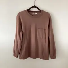 ユニクロ（UNIQLO U） ブラウン　ポケット付きクルーネック長袖Tシャツ　M