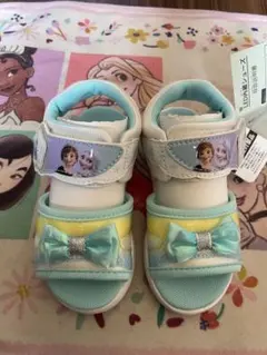 新品タグ付きムーンスターアナ雪エルサLDL光るサンダルサイズ16.0センチ