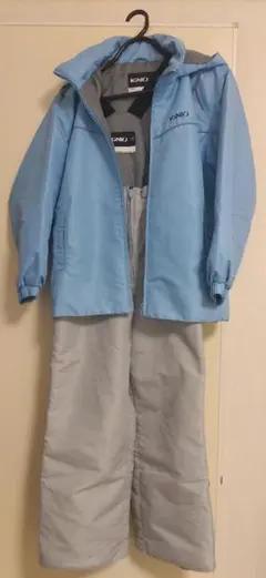 スキーウェア　水色ジャケットとグレーのスノーパンツセット