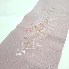 薄いピンク 花柄刺繍 半襟　和装小物