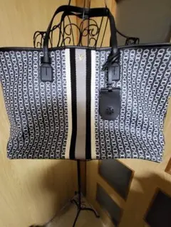 Tory Burch幾何学模様トートバック大容量