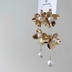 ゴールド フラワー コットンパール ブライダル 花 お呼ばれ ピアス イヤリング