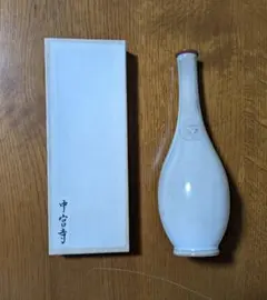 【茶道家蔵出】砥部焼 大西光 松文 花瓶 花入れ 箱付 略歴付 作家物 茶道具 茶道家蔵出】砥部焼 大西光 松文 花瓶 花入れ 箱付 略歴付 作家物