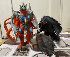 ムービーモンスターシリーズ　 ガメラ、イリス、モスラ幼虫　3体セット