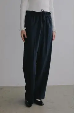 マノフ WAIST GATHER PANTS NAVY Mサイズのサムネイル
