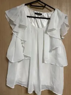 値下げしました◎INGNI フリル付きノースリーブトップス　ホワイト