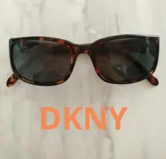 DKNY サングラス べっ甲柄 スクエアフレームのサムネイル