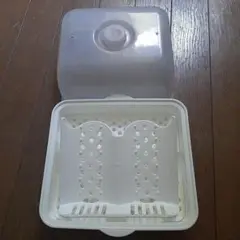 哺乳瓶、殺菌具です。