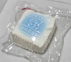 kikisquishy 牛ケーキ　水色　とろりバター風 XLサイズ