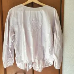 【てるちゃん様 専用】ツハル　刺繍ブラウスのサムネイル