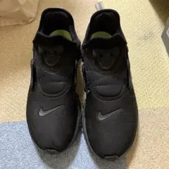 ナイキのスニーカーネコマークあり。よく知らず履いてましたが必要な方はどうぞ。