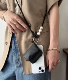 ディスコート【6WAY】BIGパール付きスマホストラップ　ブラック
