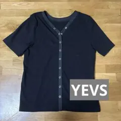 YEVS ブラック　トップス　Ｖネック　フロントボタン　YE5WJ065のサムネイル