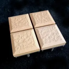 u【値下げ】送料込み　陶製タイル　インテリア　台座　台　敷物　ベージュ