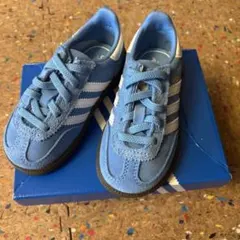 adidas HANDBALL SPEZIAL キッズ　水色　ライトブルー
