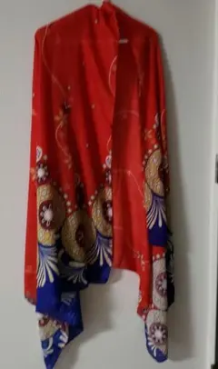 赤と青の花柄ストール