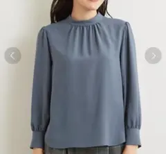 ハイネックブラウス